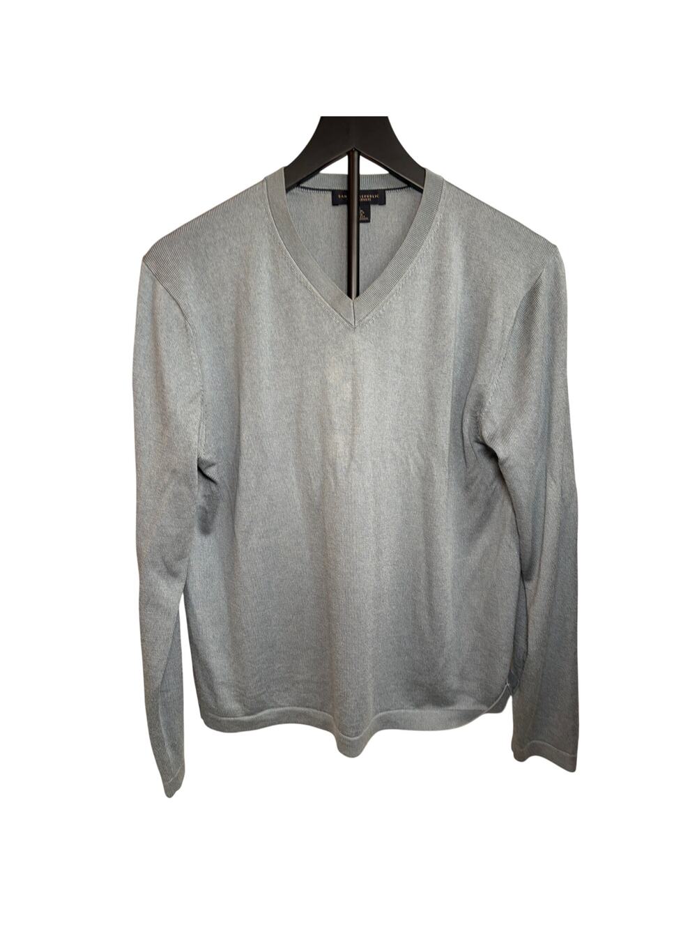 Banana Republic Men’s silk cashmere gray sweater. Size M. V neck. Career